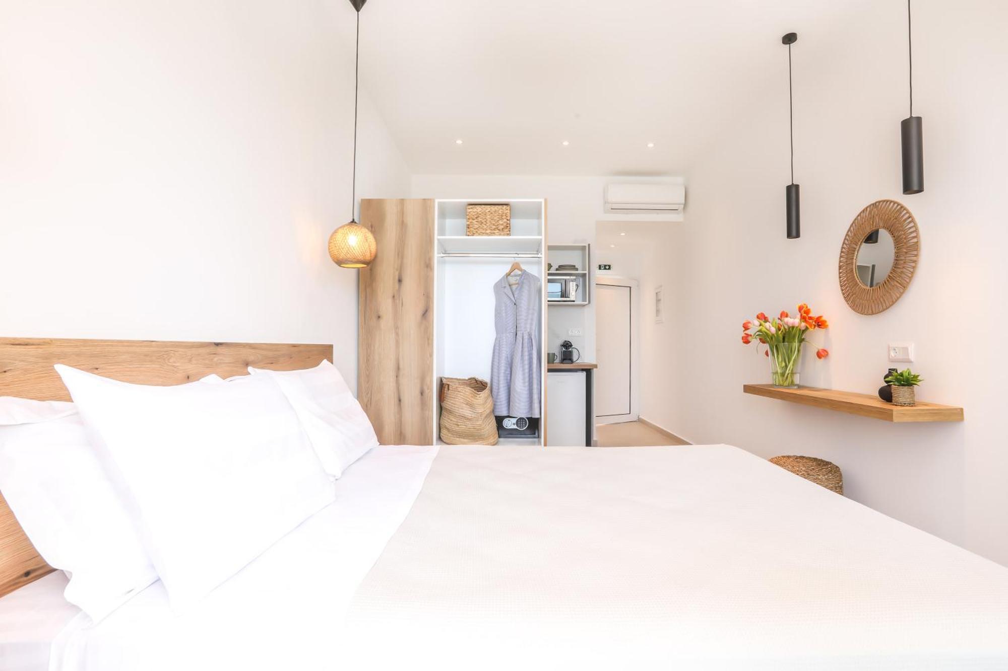 Magdachris Luxury Rooms Agios Georgios Pagon Exteriör bild