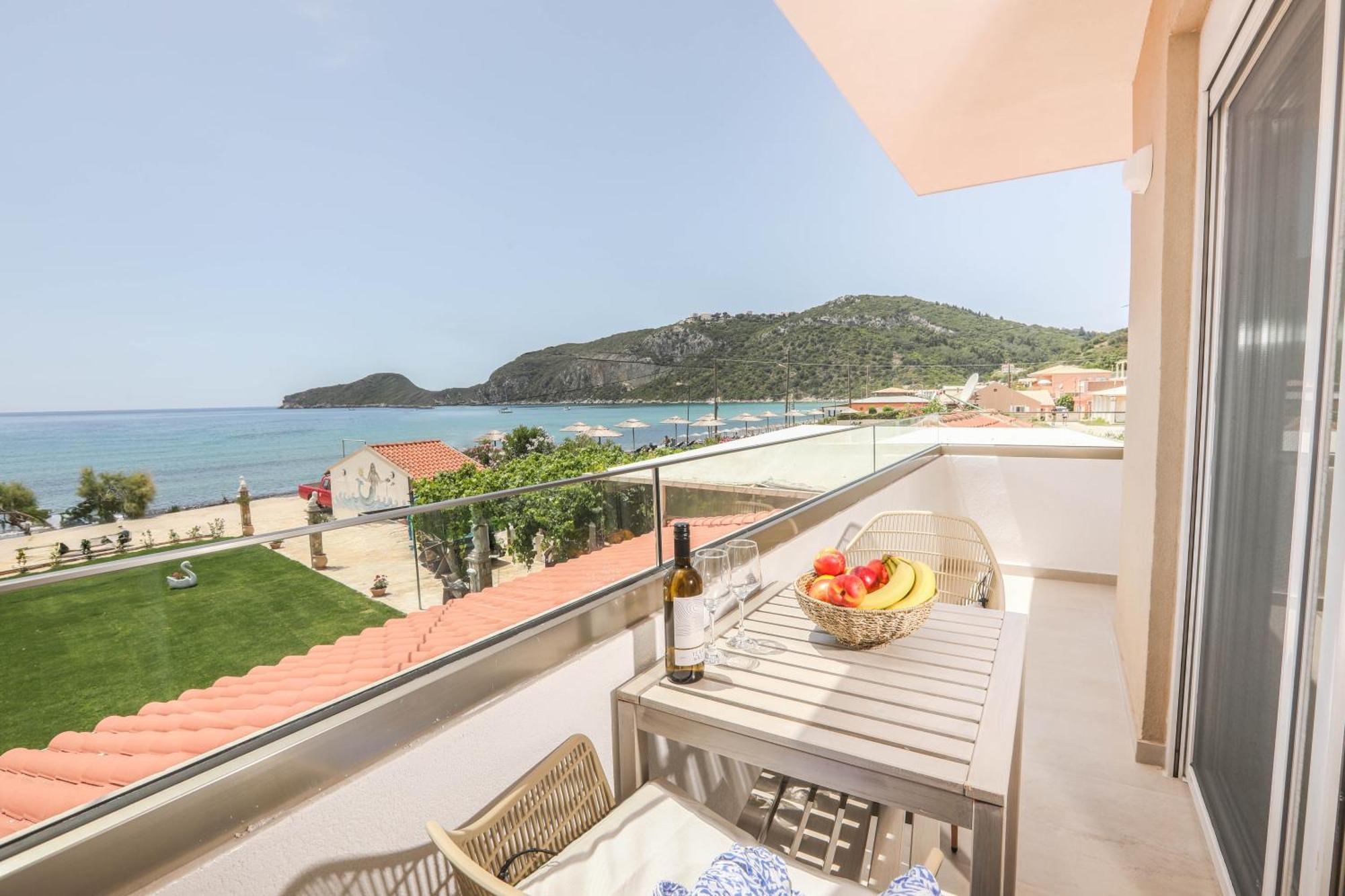 Magdachris Luxury Rooms Agios Georgios Pagon Exteriör bild