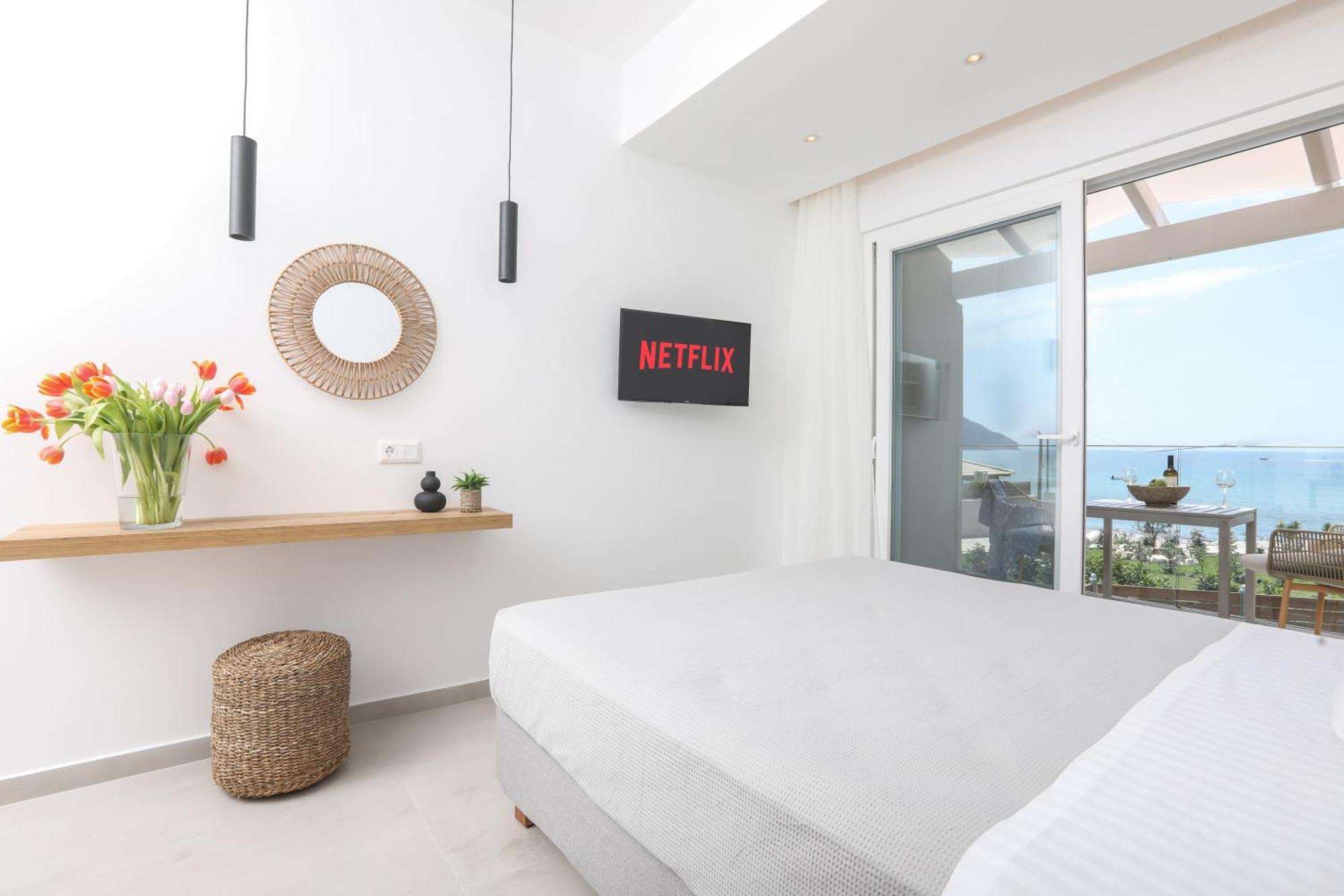 Magdachris Luxury Rooms Agios Georgios Pagon Exteriör bild