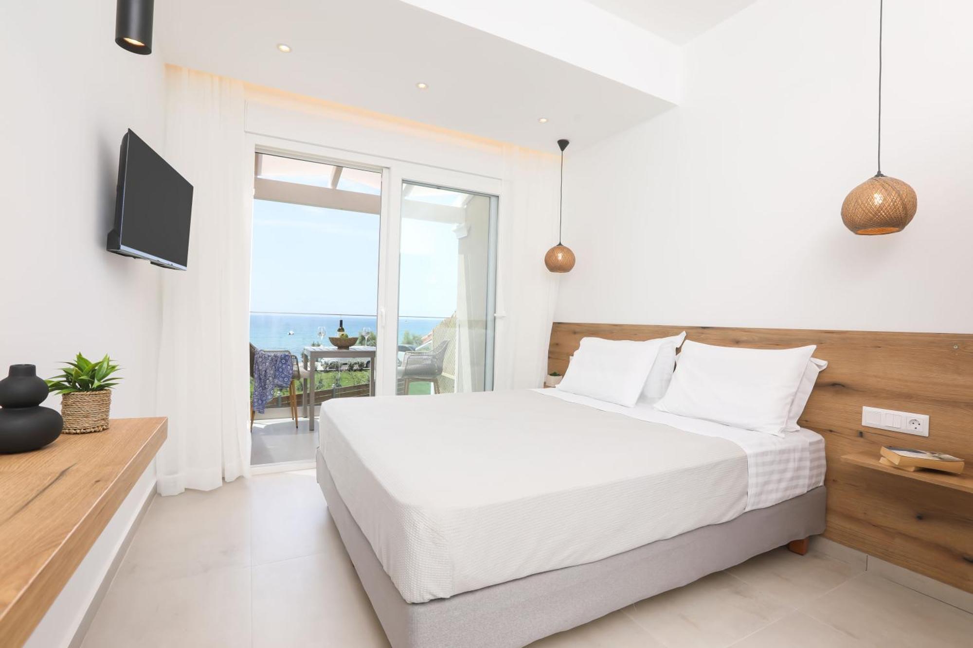 Magdachris Luxury Rooms Agios Georgios Pagon Exteriör bild