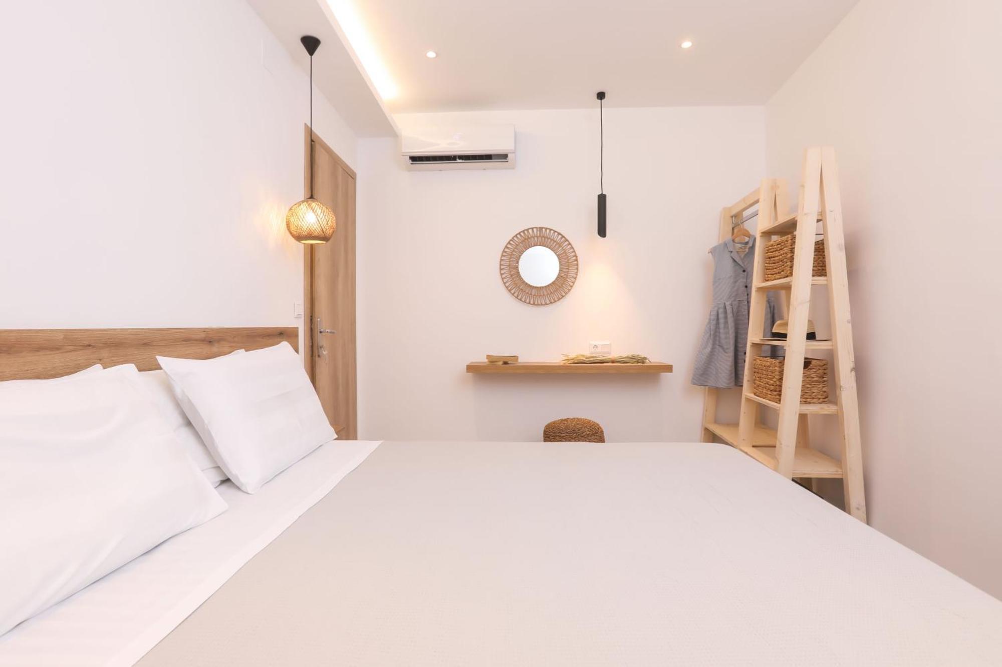 Magdachris Luxury Rooms Agios Georgios Pagon Exteriör bild